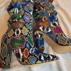 NWOT Multi colored snake print boots size 8